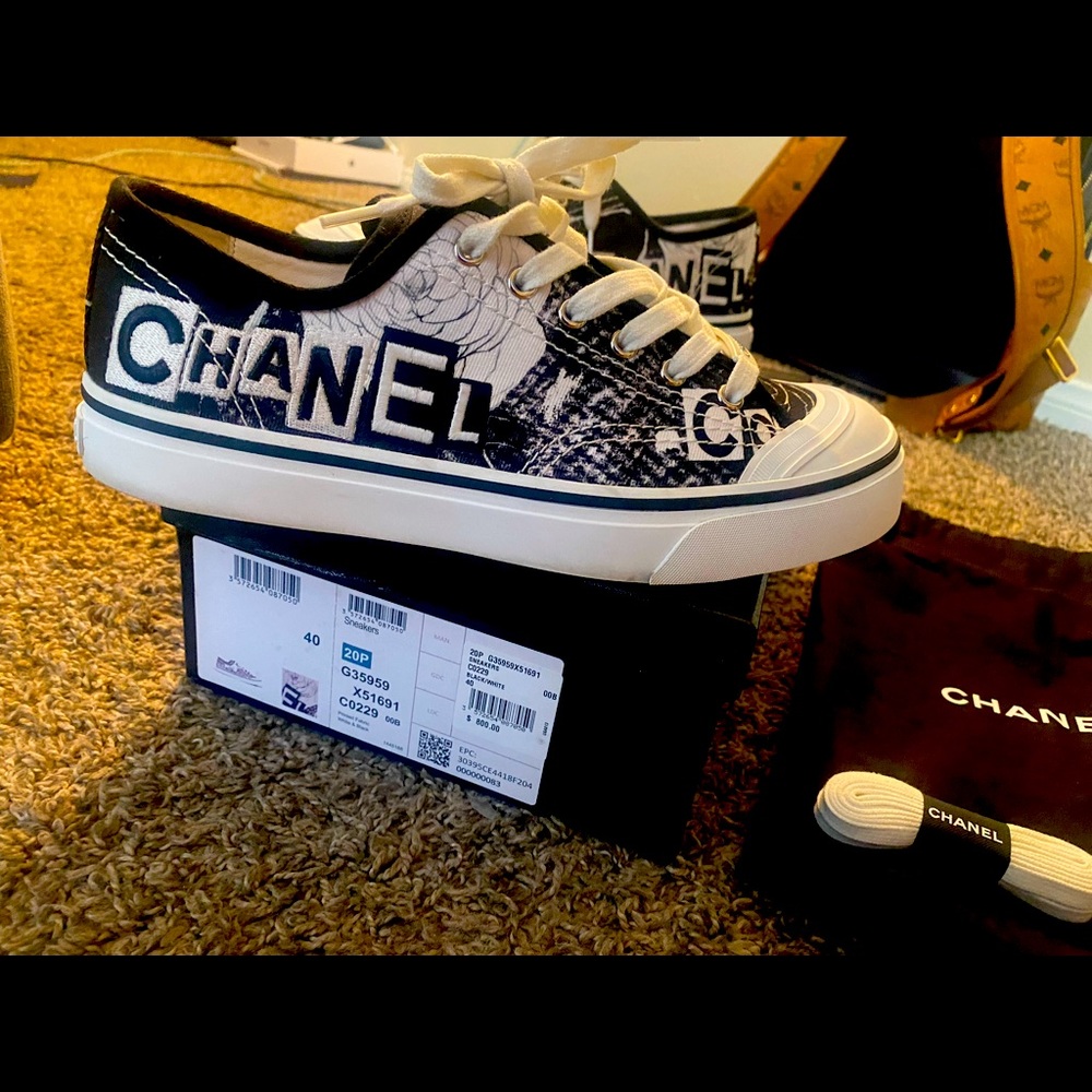 Chanel sneakers - Picture 4 of 5